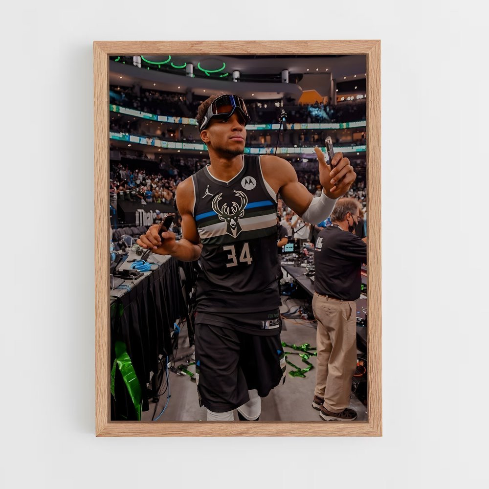Poster Le Greek Freak – affiche Basketball (vue 4)